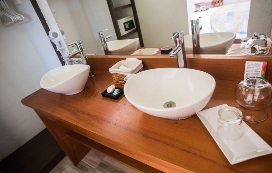 River View Downstairs Terrace Room