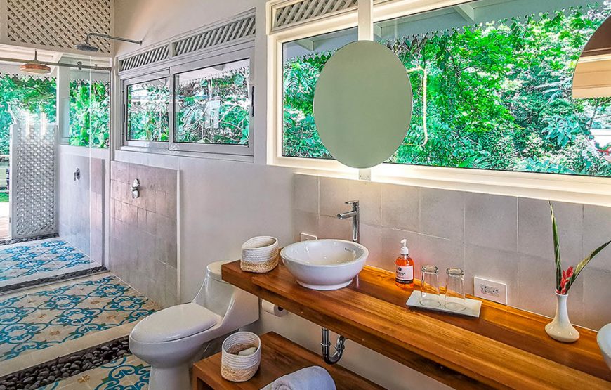 Miss Florentina Villa