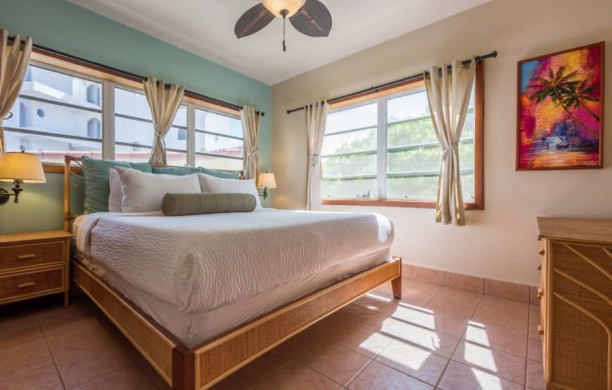 Pool Vıew – Lower Level Suites