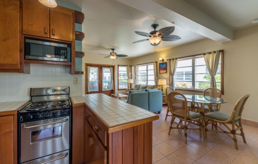 Pool Vıew – Lower Level Suites