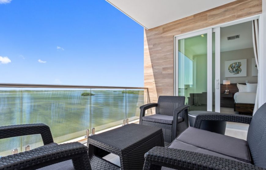 1 Bedroom Bay View Condo