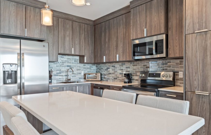 1 Bedroom Bay View Condo