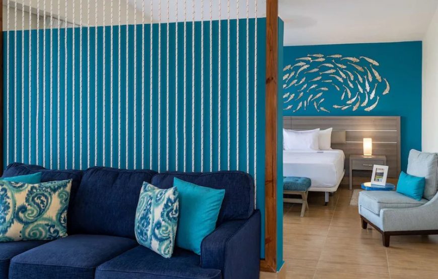 Premium Studio Suite with Whirlpool