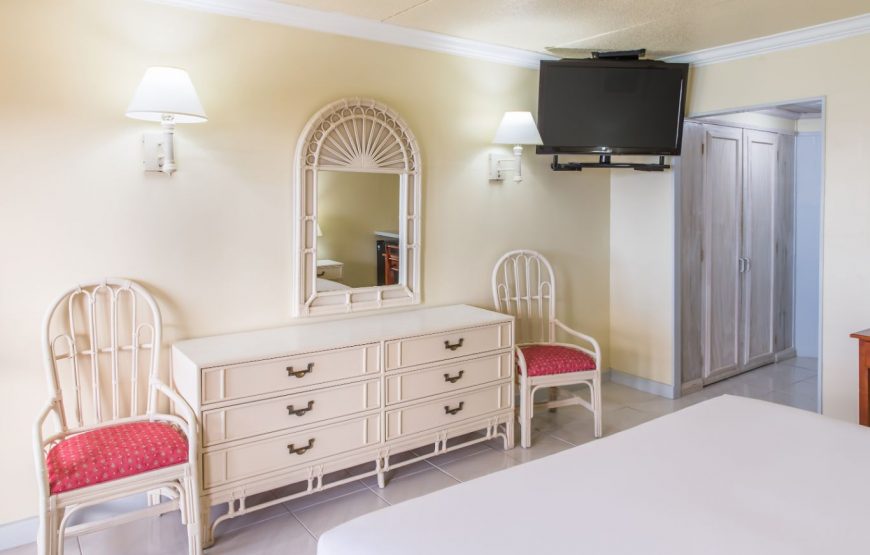 Deluxe & Super Deluxe Rooms