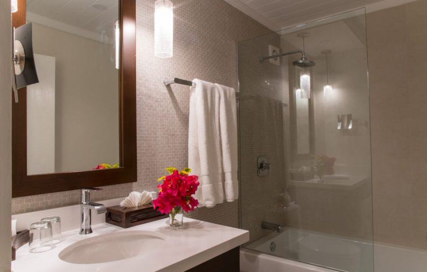 Pool/Garden-View Suite