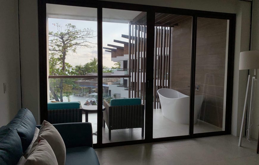 Junior Suite Ocean View with Tub