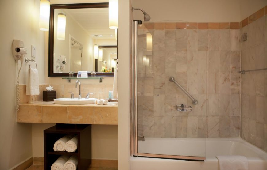 Pool/Garden-View Room